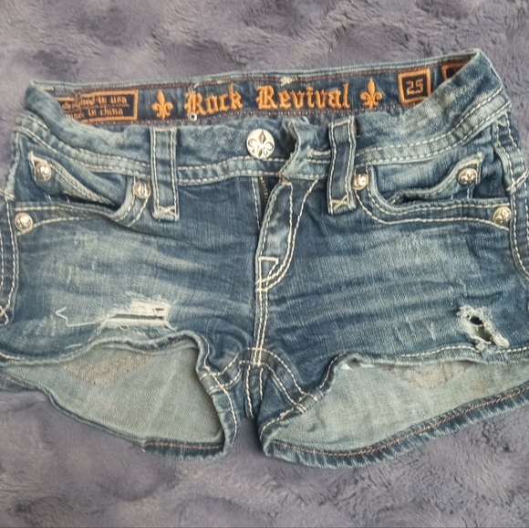 Rock Revival Jean Shorts - Picture 4 of 4